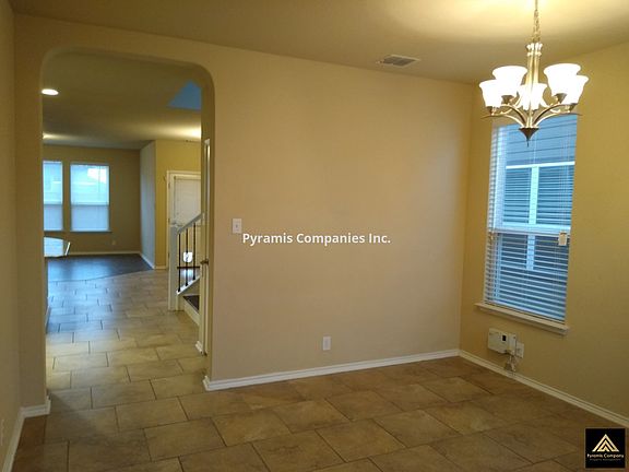 3rd image of 8708 Creager Cyn