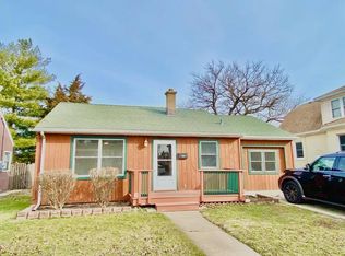 8020 Salisbury Ave, Lyons, IL 60534