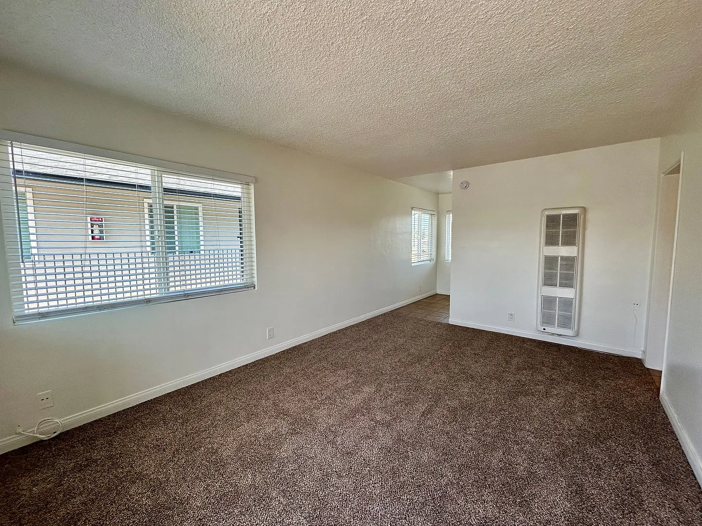 1 Bed, 1 Bath in Central SD! Water/Trash Included — Photo 3