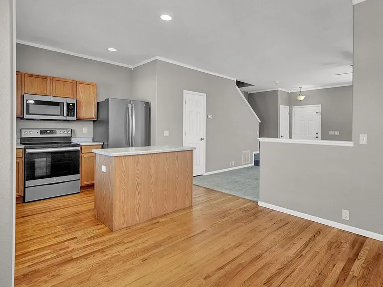 2038 Creekridge Point — Photo 10