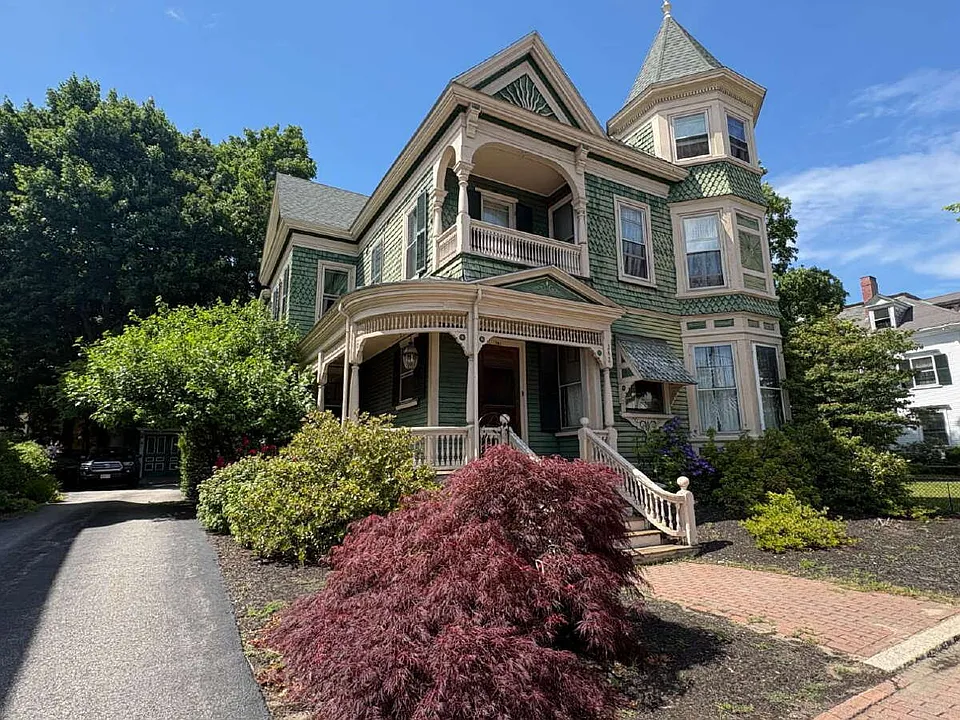342 Main St