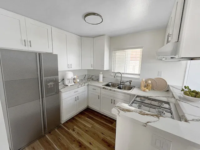 1330 W 57th St #102 — Photo 2