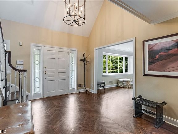 4th image of 22 Taylor Rd