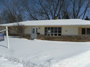 1411 Weyers Ct, Schaumburg, IL 60193