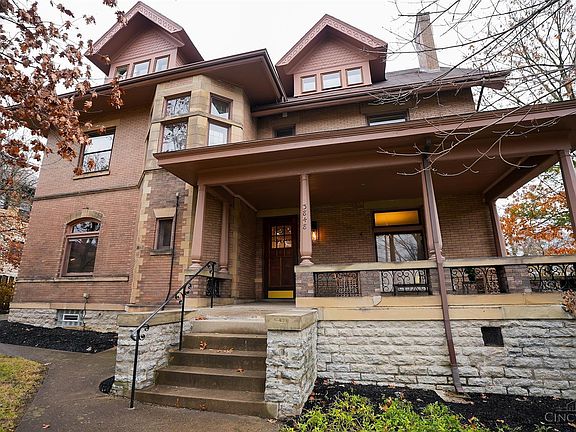 4th image of 3848 Dakota Ave