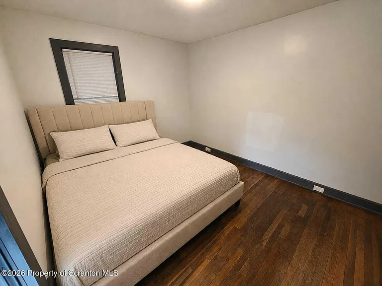1057 Lincoln St — Photo 14