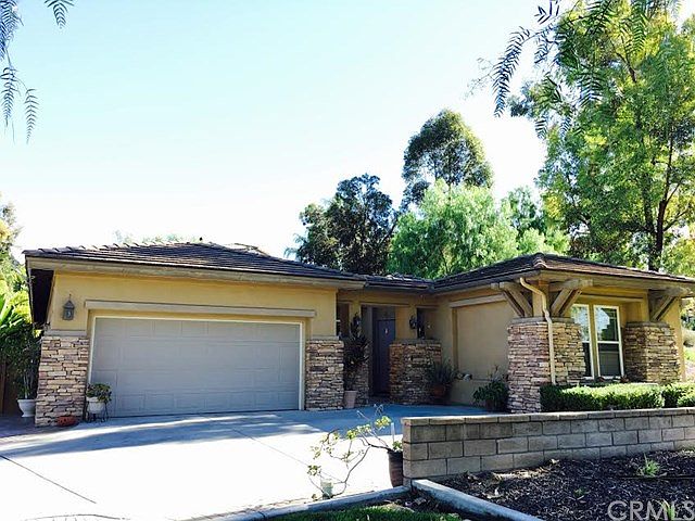 1st image of 799 Dovecrest Pl