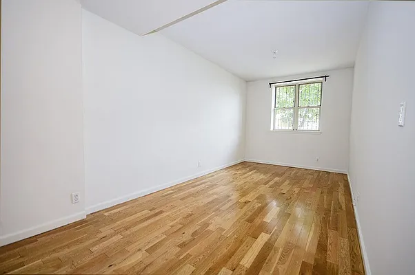 Rented by Level Group | media 24