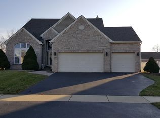 260 Dallas Dr, Bartlett, IL 60103