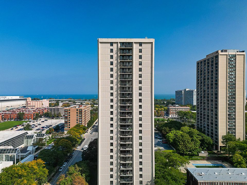 1st image of 2605 S Indiana Ave Unit 503