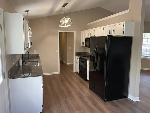 103 Walnut Grove Cir Photo 1