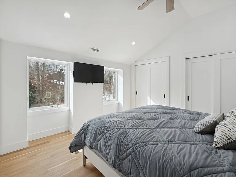 498 Springs Fireplace Rd — Photo 22