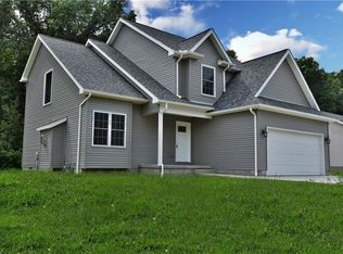 2325 Wilshire Dr, Cortland, OH