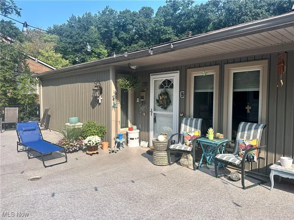 6888 W Fitzwater Rd, Brecksville, OH 44141