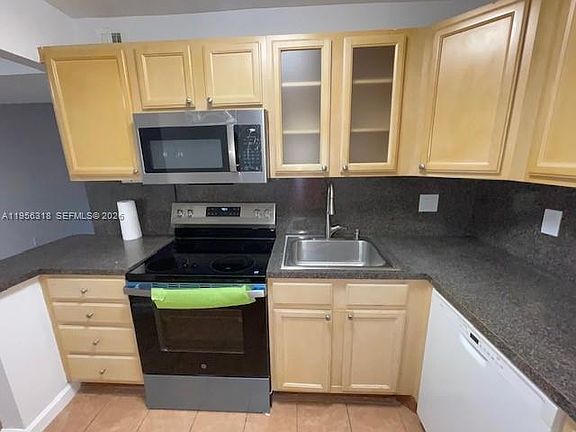 5th image of 490 NW 20th St #1030