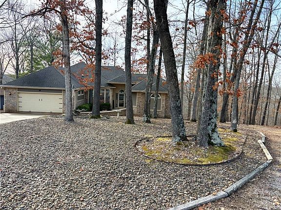 4th image of 18 Penrith Dr