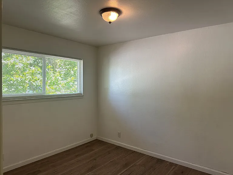 638 Kirkland Dr #4 — Photo 9
