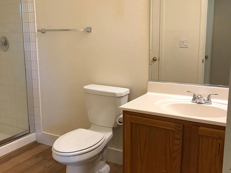downstairs full bathroom
