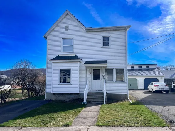 1068 Admiral Pl, Elmira, NY 14901