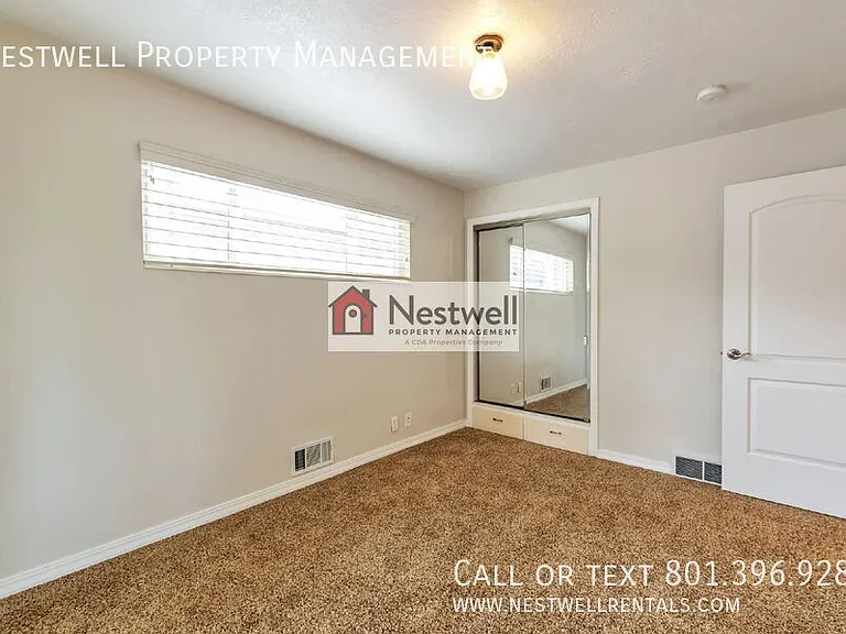 501 E 250 N — Photo 13