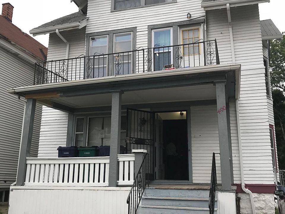 1st image of 490 E Utica St