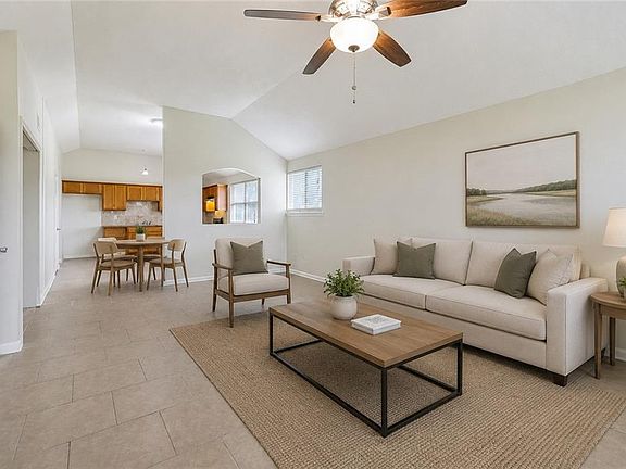 5th image of 100 Winnona Dr