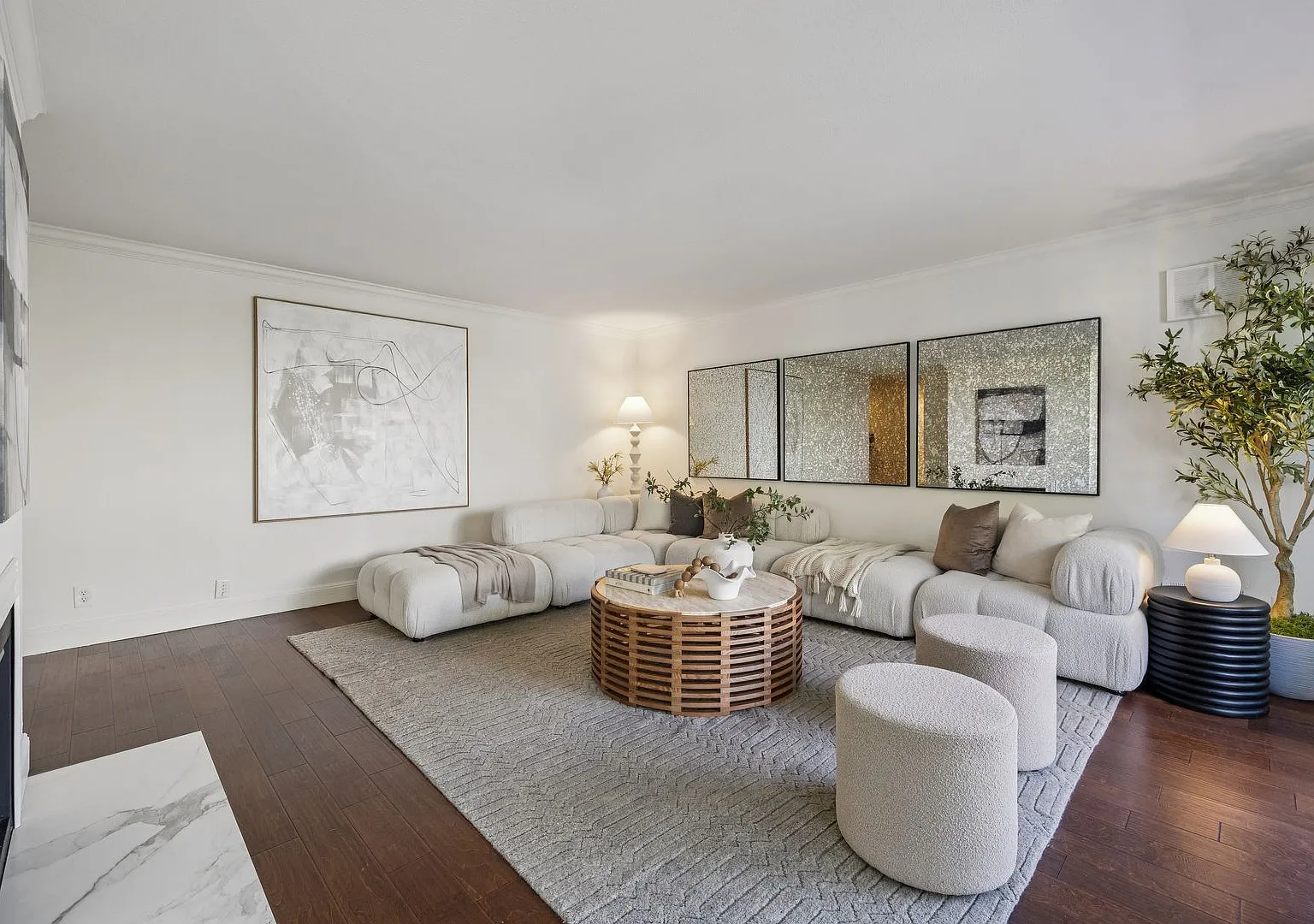 Luxury 3BR Condo | Parking | Marina! — Photo 1