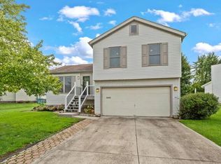 6 Ashton Dr, Ashville, OH 43103