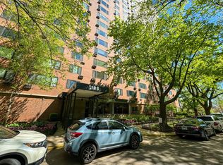 3100 N Lake Shore Dr APT 512, Chicago, IL 60657