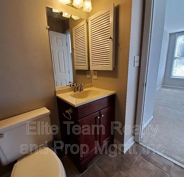 230 S Cedar St #5 — Photo 12