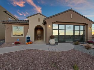 92 Mountaingem Loop, Santa Fe, NM 87508