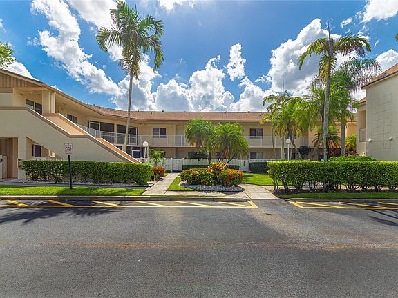 4th image of 7395 N Devon Drive #206