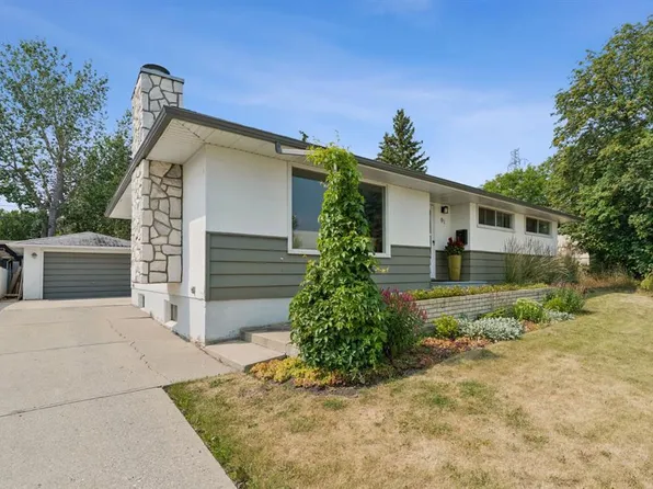 91 NE Winslow Cres SW, Calgary, AB T3C 2R3