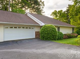 108 Bridgette Loop Rd, Hendersonville, NC 28791