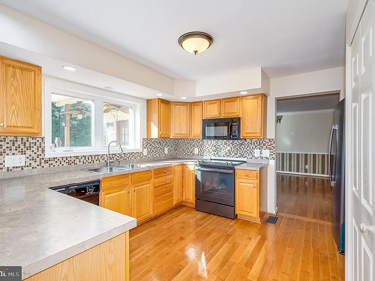 401 Ponderosa Trl #1 — Photo 14