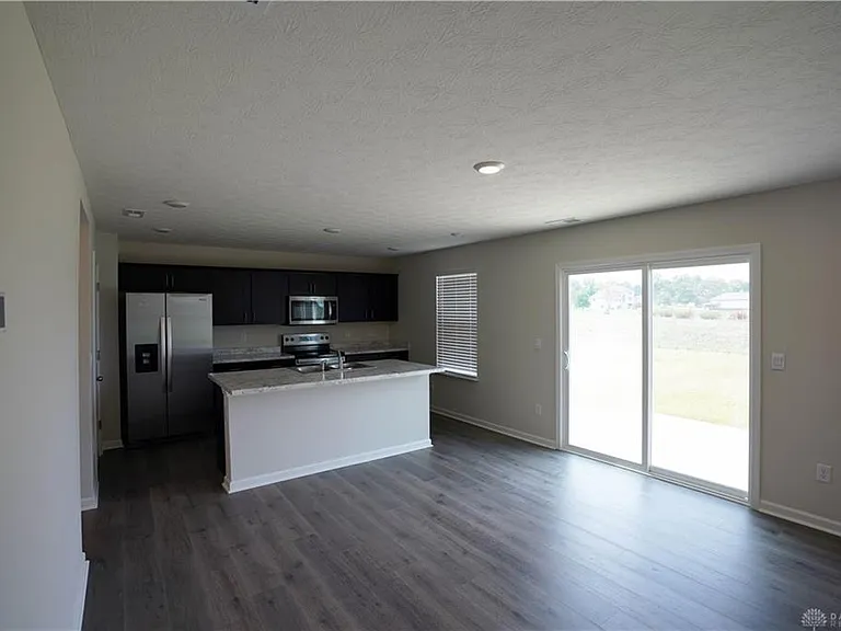 1512 Hawkshead St — Photo 3