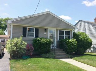 17 Ricci Dr, North Providence, RI 02911