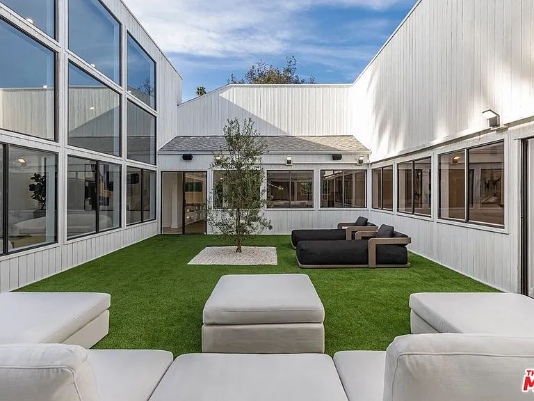 624 N Beverly Dr — Photo 15