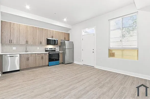 2 bed, $1,795 — Photo 1