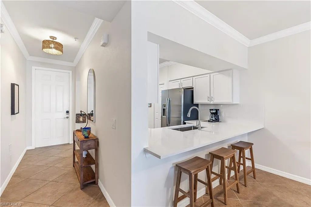 2 bed, 2.0 bath, 1162 sqft, $7,000 — Photo 3