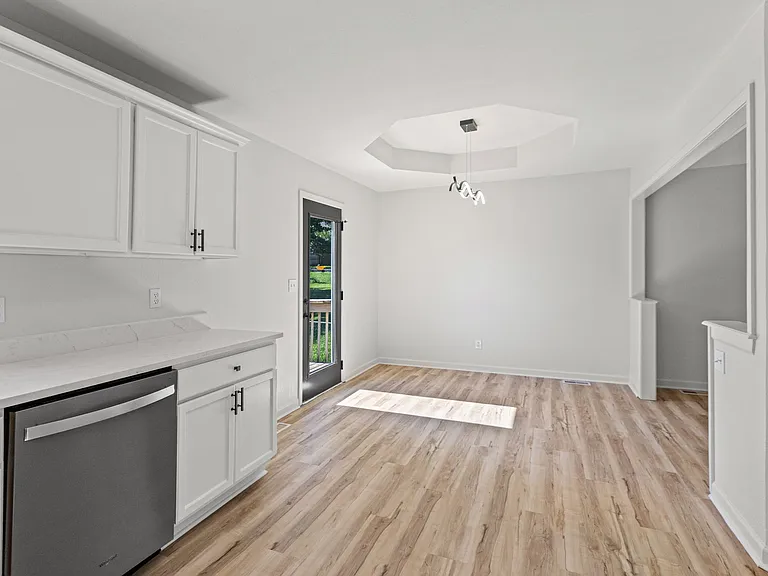 16209 Speaker Ave — Photo 5