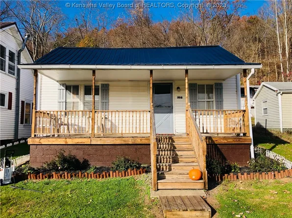 308 1st Ave, Ripley, WV 25271
