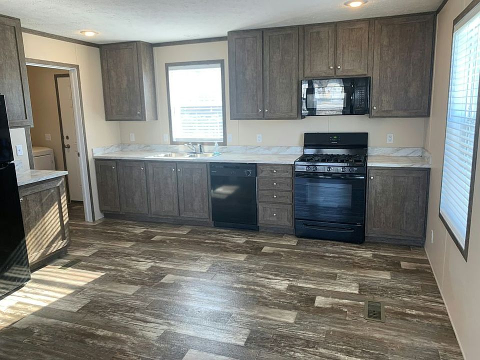 1st image of 849 Valerie Dr