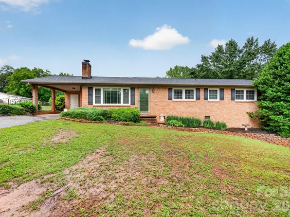 1172 Rainbow Cir, Ridgeway, SC 29704