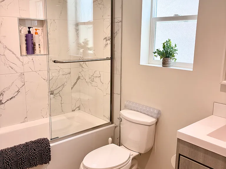 4510 Fulton Ave #4508-1/2 — Photo 17