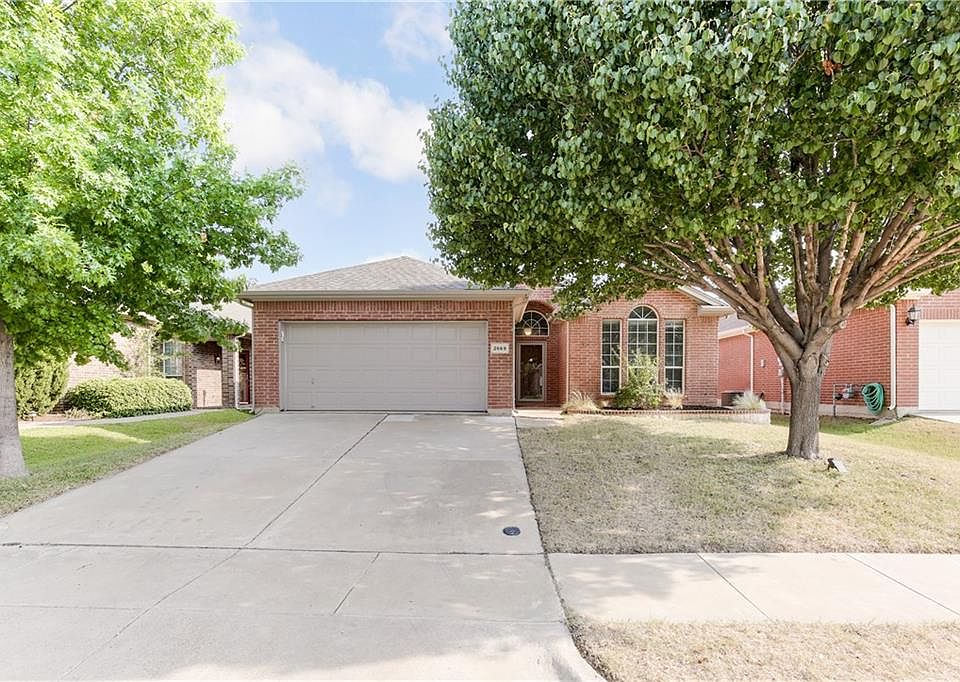 1st image of 2669 Chadwick Dr