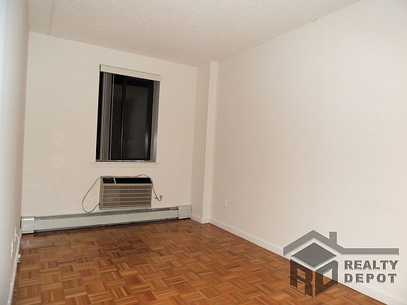 3rd image of 6608 Austin St APT 5A