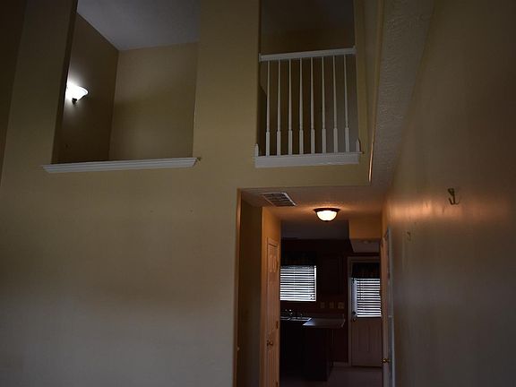 3rd image of 2911 Blairdon Cir