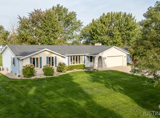 270 Brook Lane Ave, Holland, MI 49423