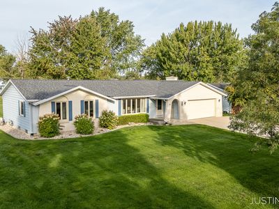 270 Brook Lane Ave, Holland, MI, 49423